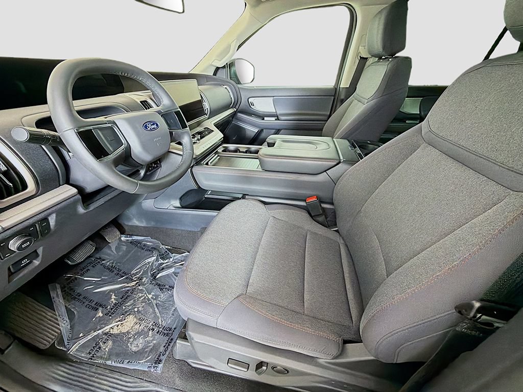Used 2025 Ford Expedition Max Active AWD/4WD image 22