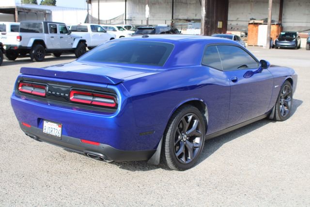 Used 2019 Dodge Challenger R/T RWD image 4