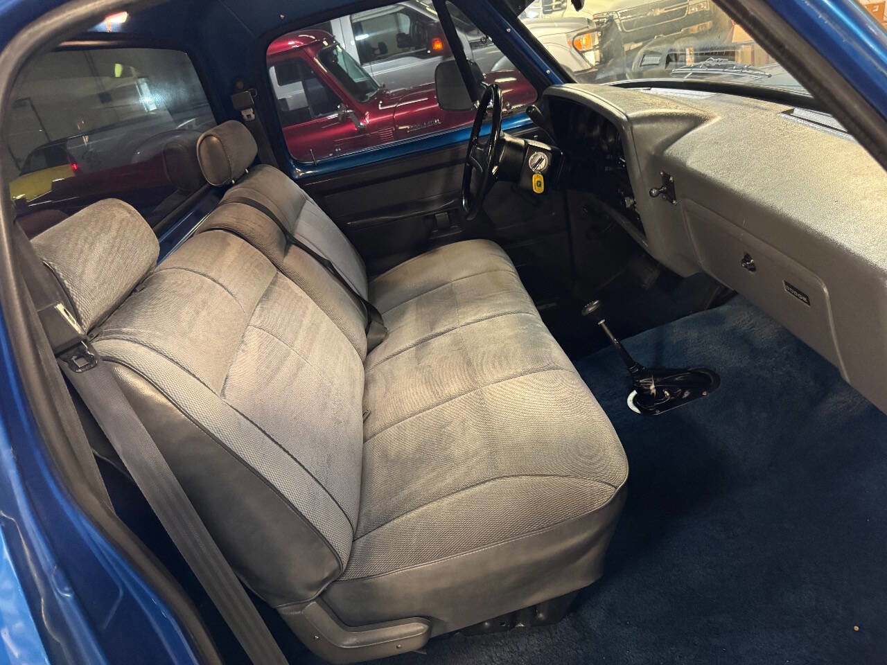 Used 1991 Dodge D/W Truck 250 image 19
