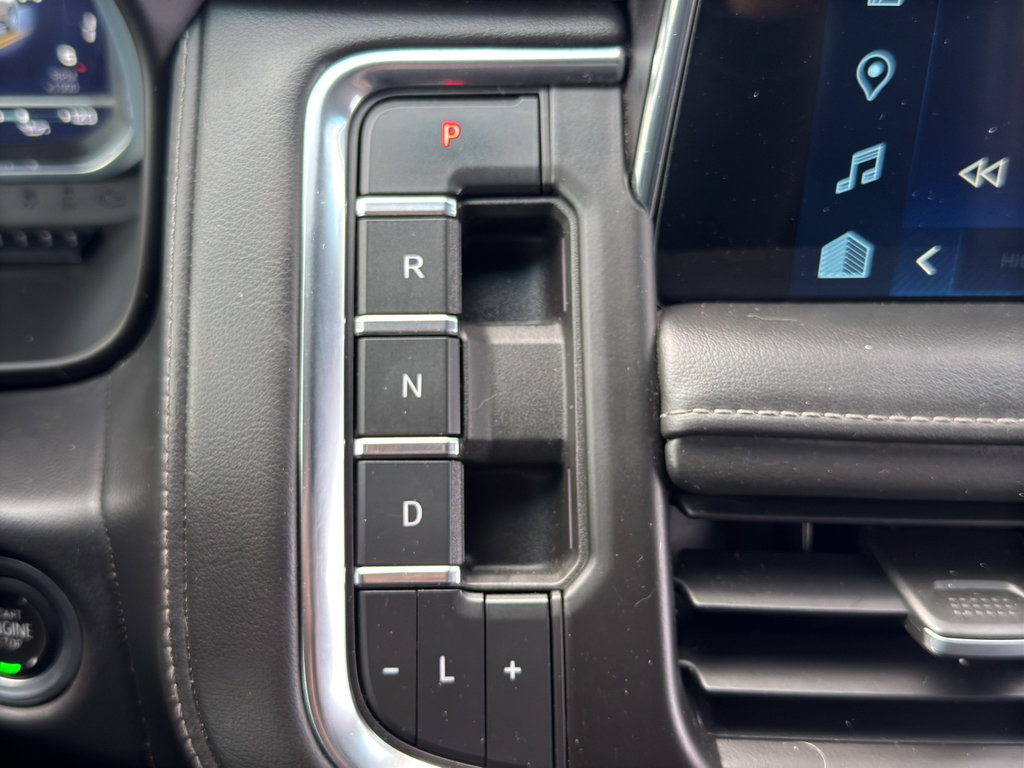 Used 2022 Chevrolet Suburban Z71 w/ Z71 Off-Road Package image 31