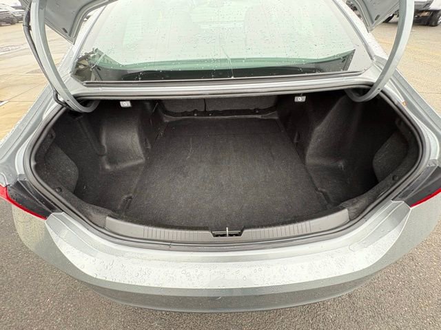 Used 2023 Chevrolet Malibu LT image 40