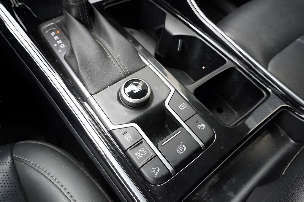Used 2023 Kia Sorento SX FWD image 16