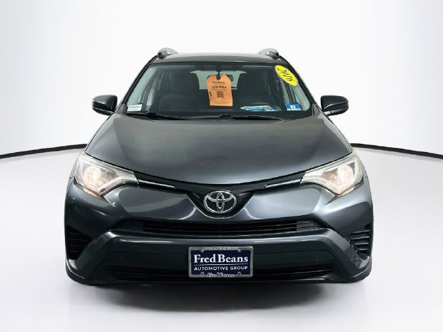 Used 2016 Toyota RAV4 LE AWD/4WD image 2