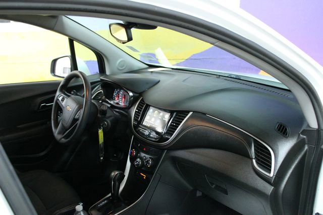 Used 2019 Chevrolet Trax LT FWD image 12