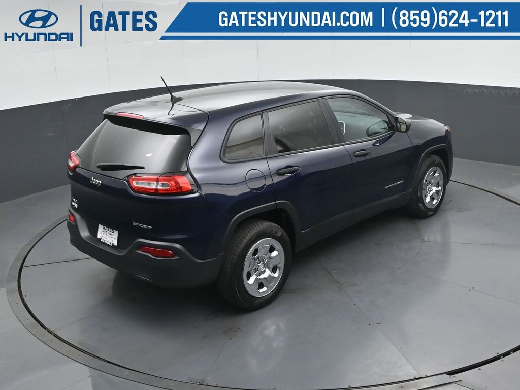 Used 2016 Jeep Cherokee Sport AWD/4WD image 40
