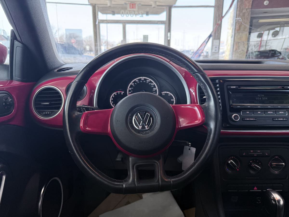 Used 2013 Volkswagen Beetle 2.5 image 40