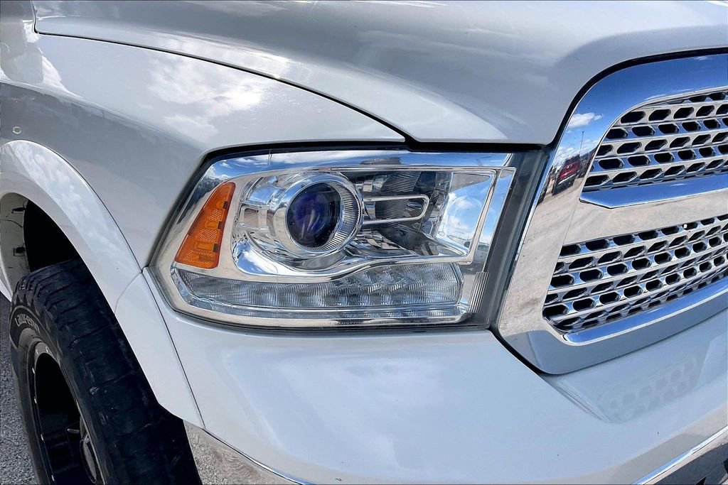 Used 2017 RAM 1500 Laramie w/ Convenience Group AWD/4WD image 33