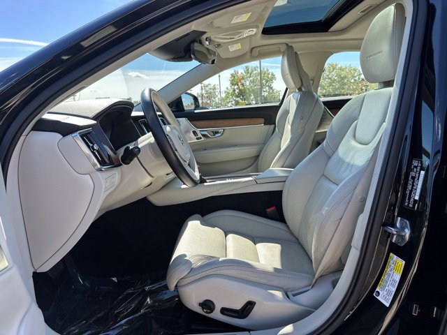 Used 2017 Volvo S90 T6 Inscription w/ Vision Package AWD/4WD image 16