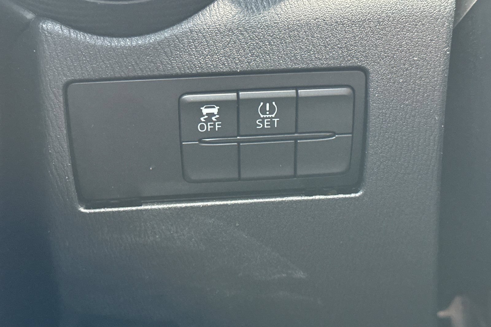 Used 2019 Toyota Yaris LE FWD image 28