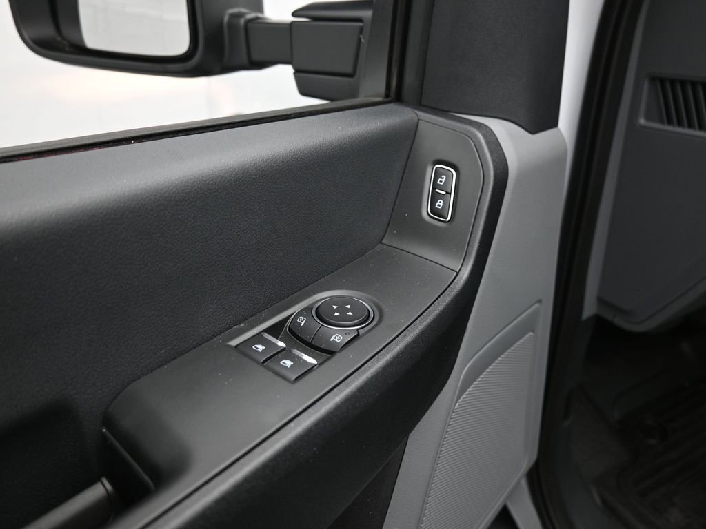 New 2024 Ford F450 XL w/ XL Chrome Package image 9