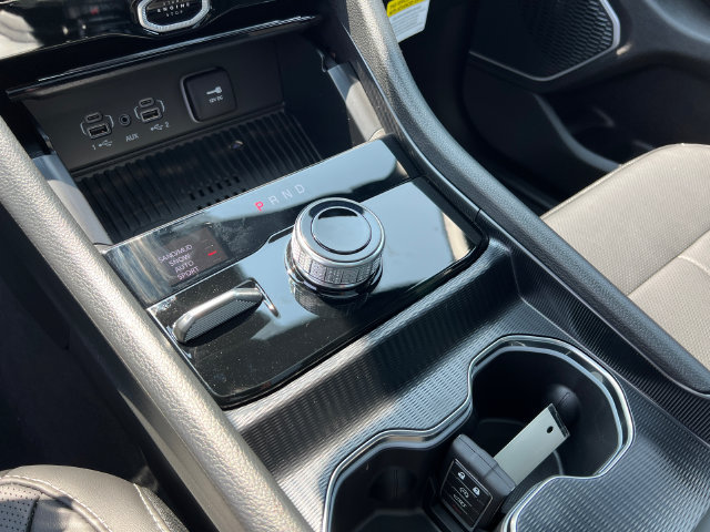 New 2026 Jeep Grand Cherokee Limited AWD/4WD image 21