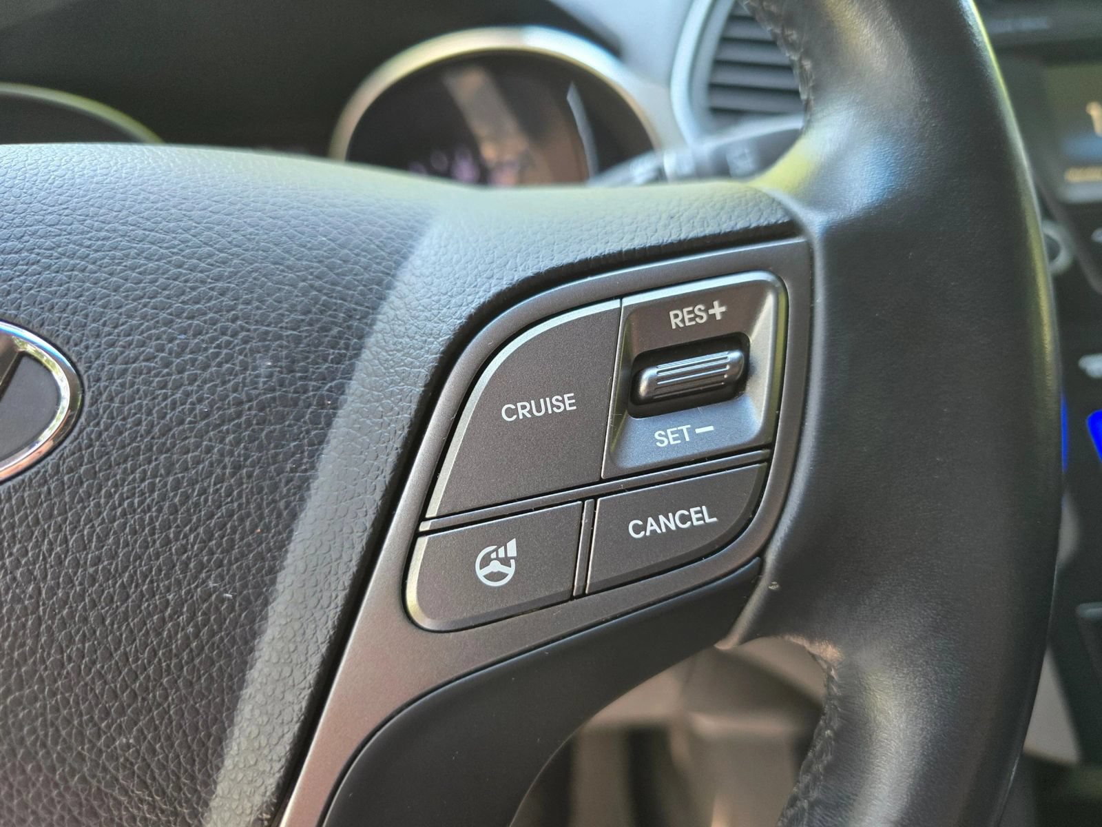 Used 2013 Hyundai Santa Fe Limited AWD/4WD image 29