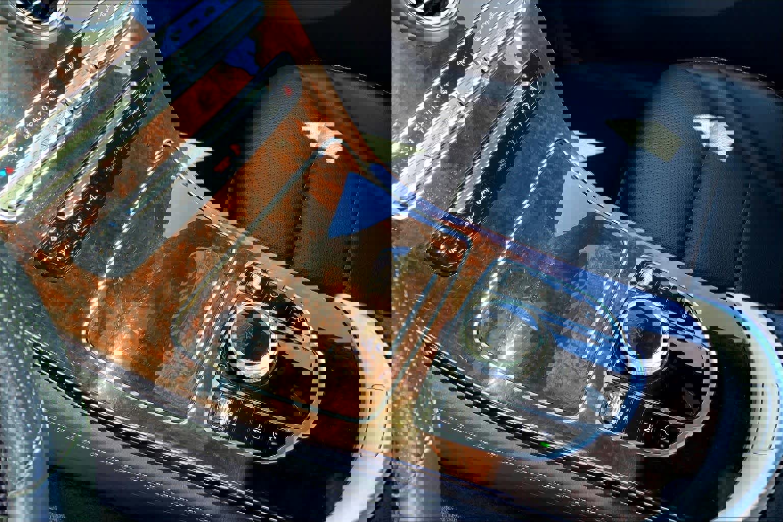 Certified 2019 Mercedes-Benz GLC 300 4MATIC image 17