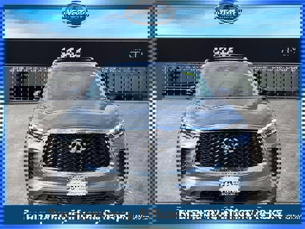 Used 2022 INFINITI QX60 Sensory w/ Vision Package image 2