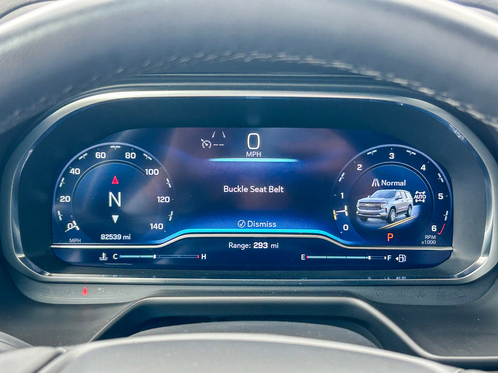 Used 2024 Chevrolet Suburban LT w/ Luxury Package image 21