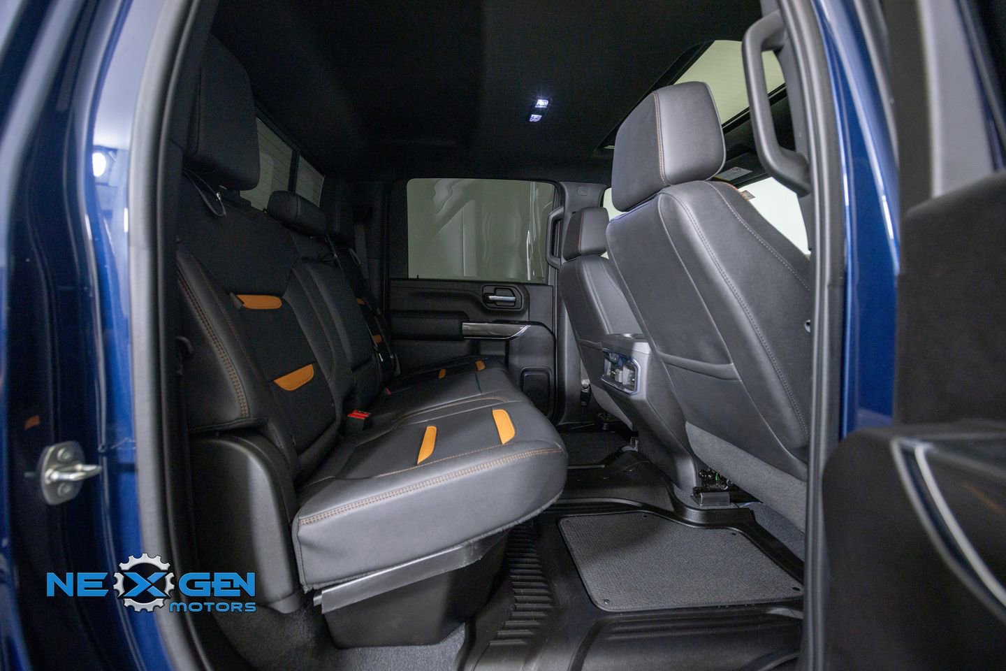 Used 2023 GMC Sierra 2500 AT4 w/ AT4 Preferred Package AWD/4WD image 39