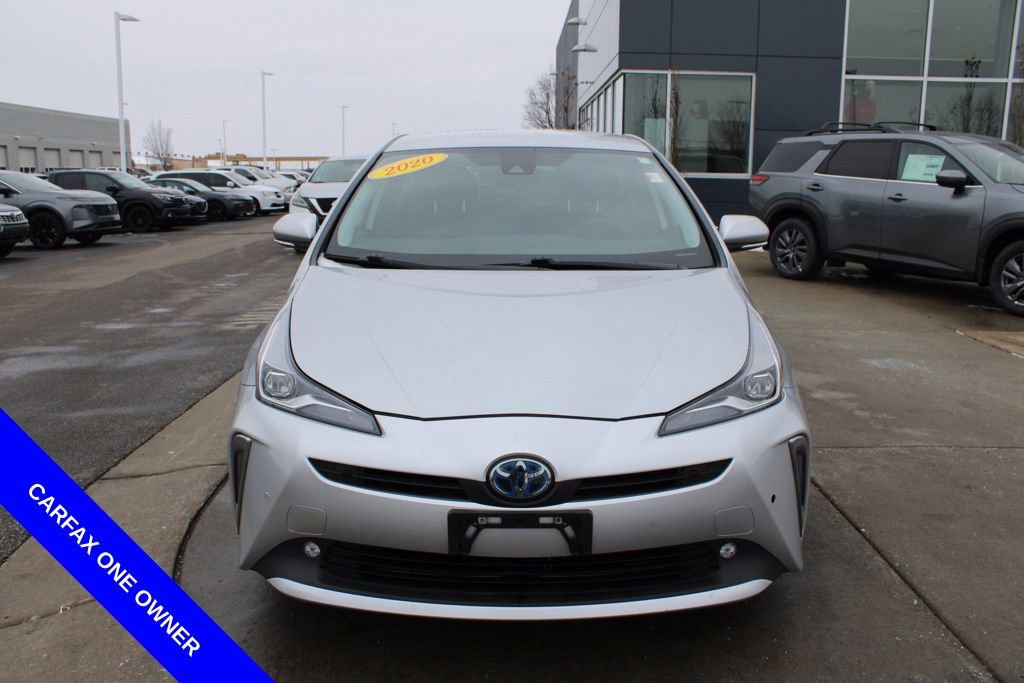 Used 2020 Toyota Prius LE image 2