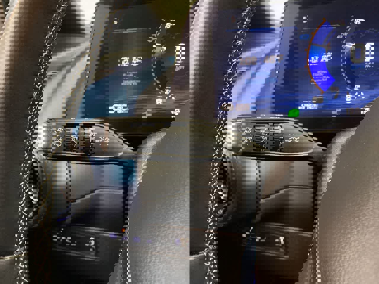 Used 2025 Chevrolet Equinox EV LT w/ Convenience Package image 22