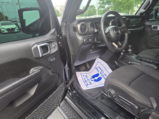 Used 2023 Jeep Gladiator Sport AWD/4WD image 4