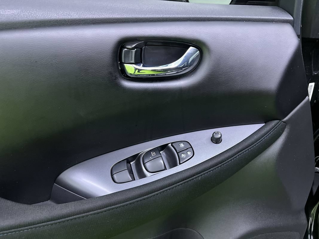 Used 2025 Nissan Leaf S FWD image 15