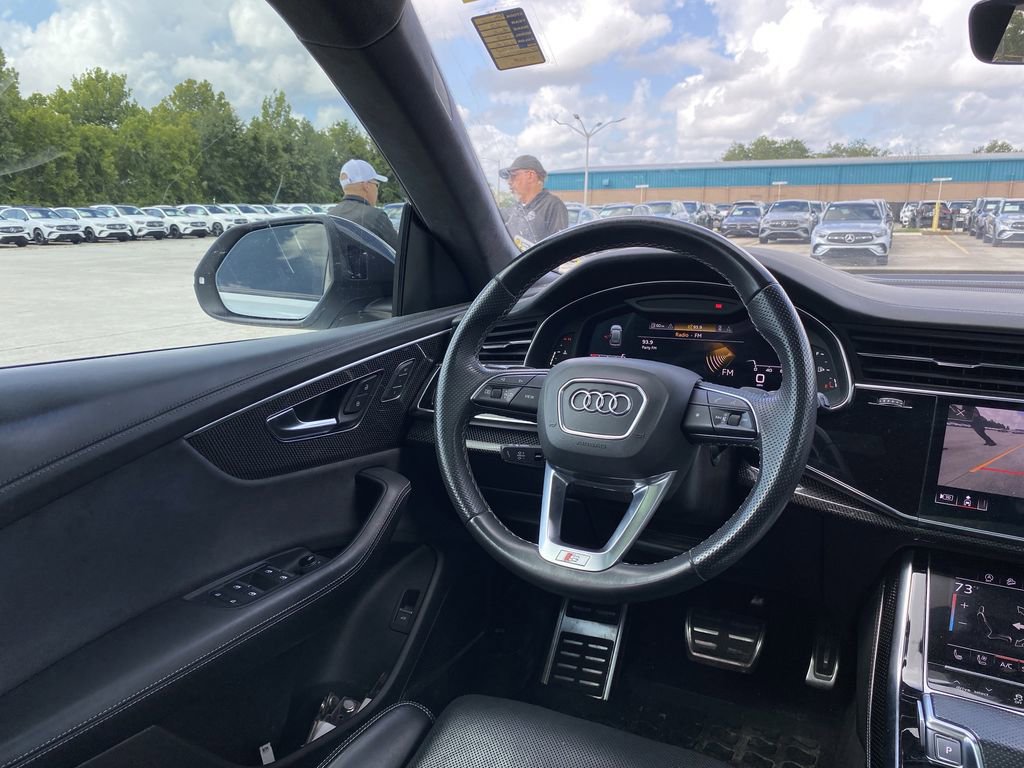 Used 2023 Audi SQ8 Prestige w/ Prestige Package AWD/4WD image 3
