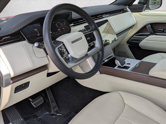 Certified 2025 Land Rover Range Rover SE AWD/4WD image 10