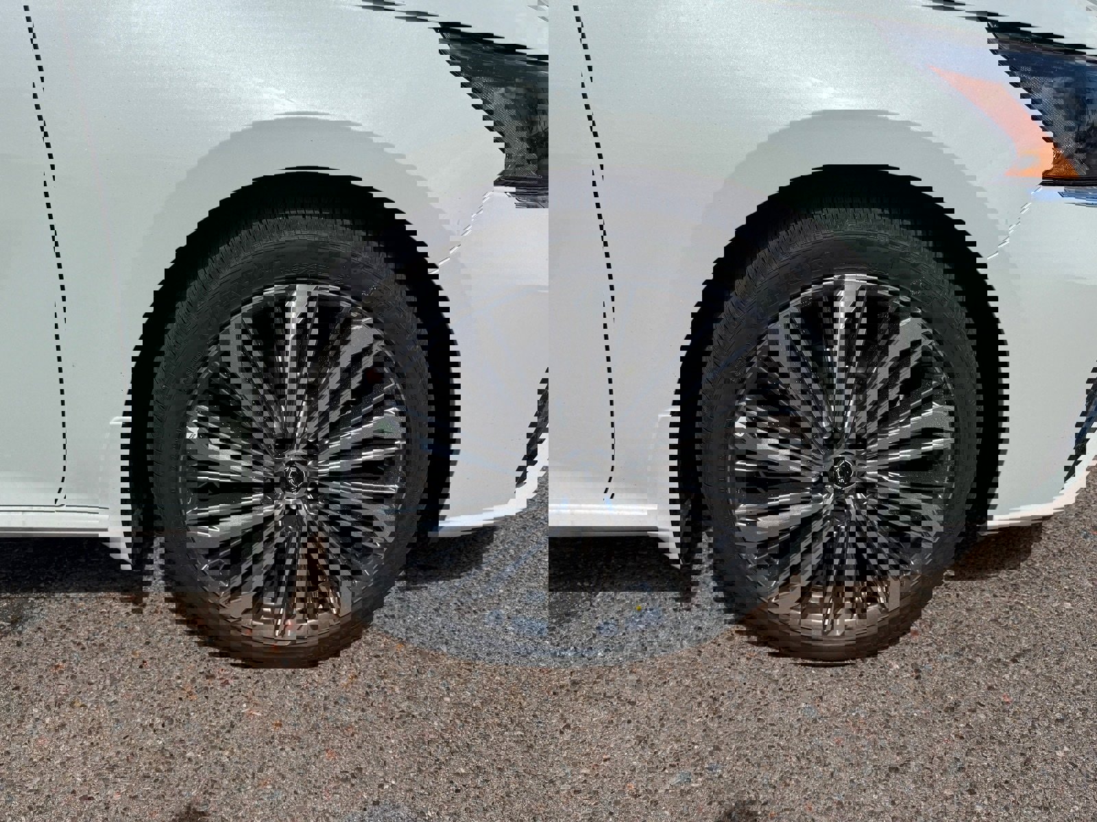 New 2025 Nissan Altima 2.5 SL image 10