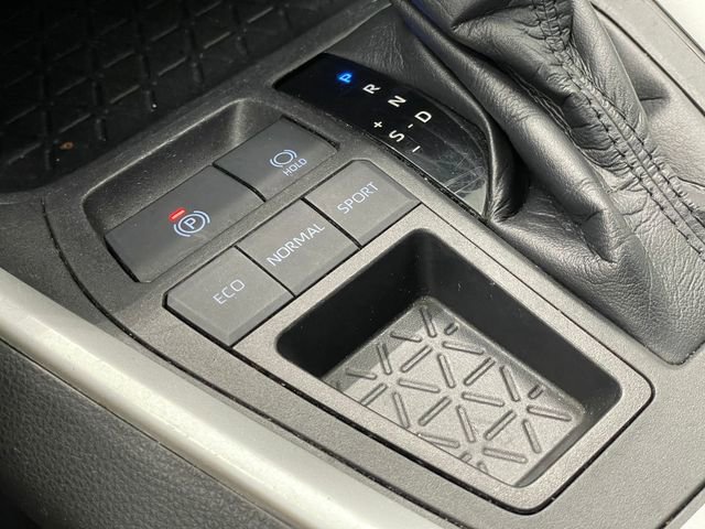 Used 2021 Toyota RAV4 XLE FWD image 34