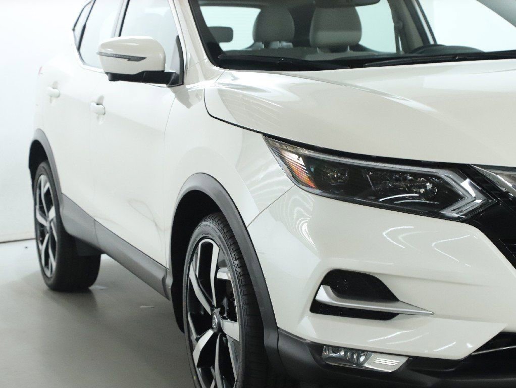 Certified 2022 Nissan Rogue Sport SL w/ Premium Package image 11