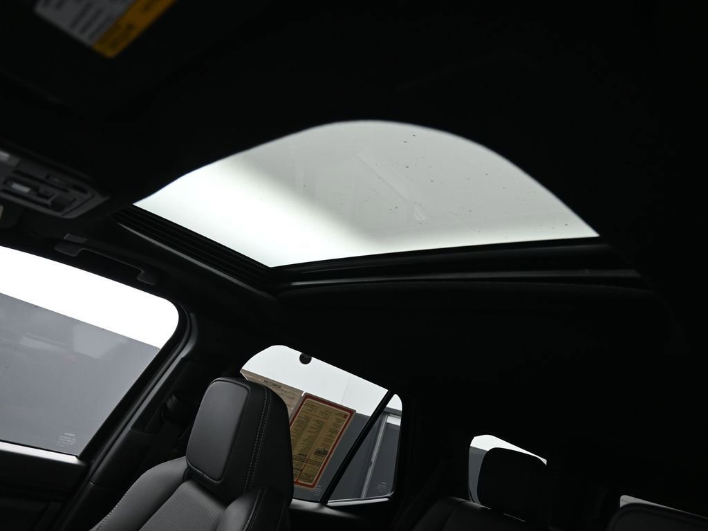 Certified 2025 Toyota 4Runner TRD Off-Road Premium image 32