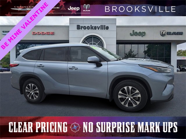 Used 2021 Toyota Highlander XLE