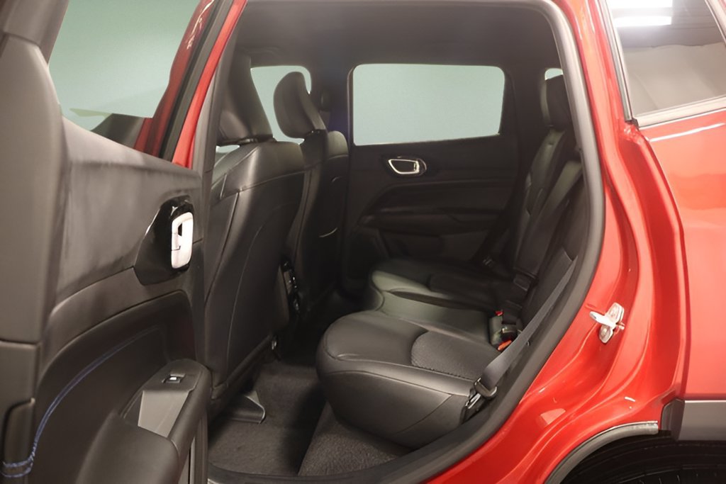 Used 2026 Jeep Compass Latitude AWD/4WD image 17