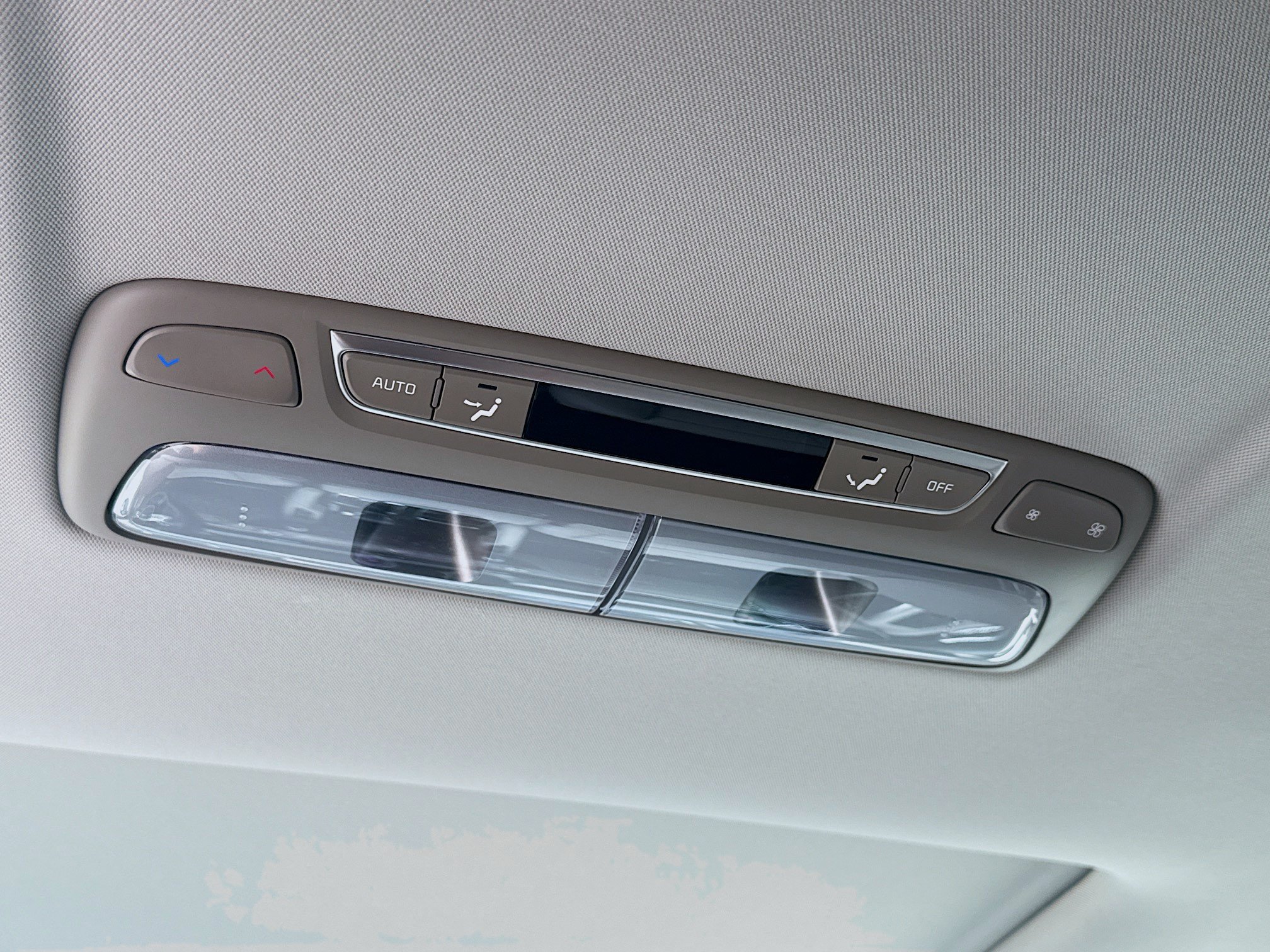 Used 2025 Kia Telluride EX w/ EX Captain's Chair Package FWD image 23