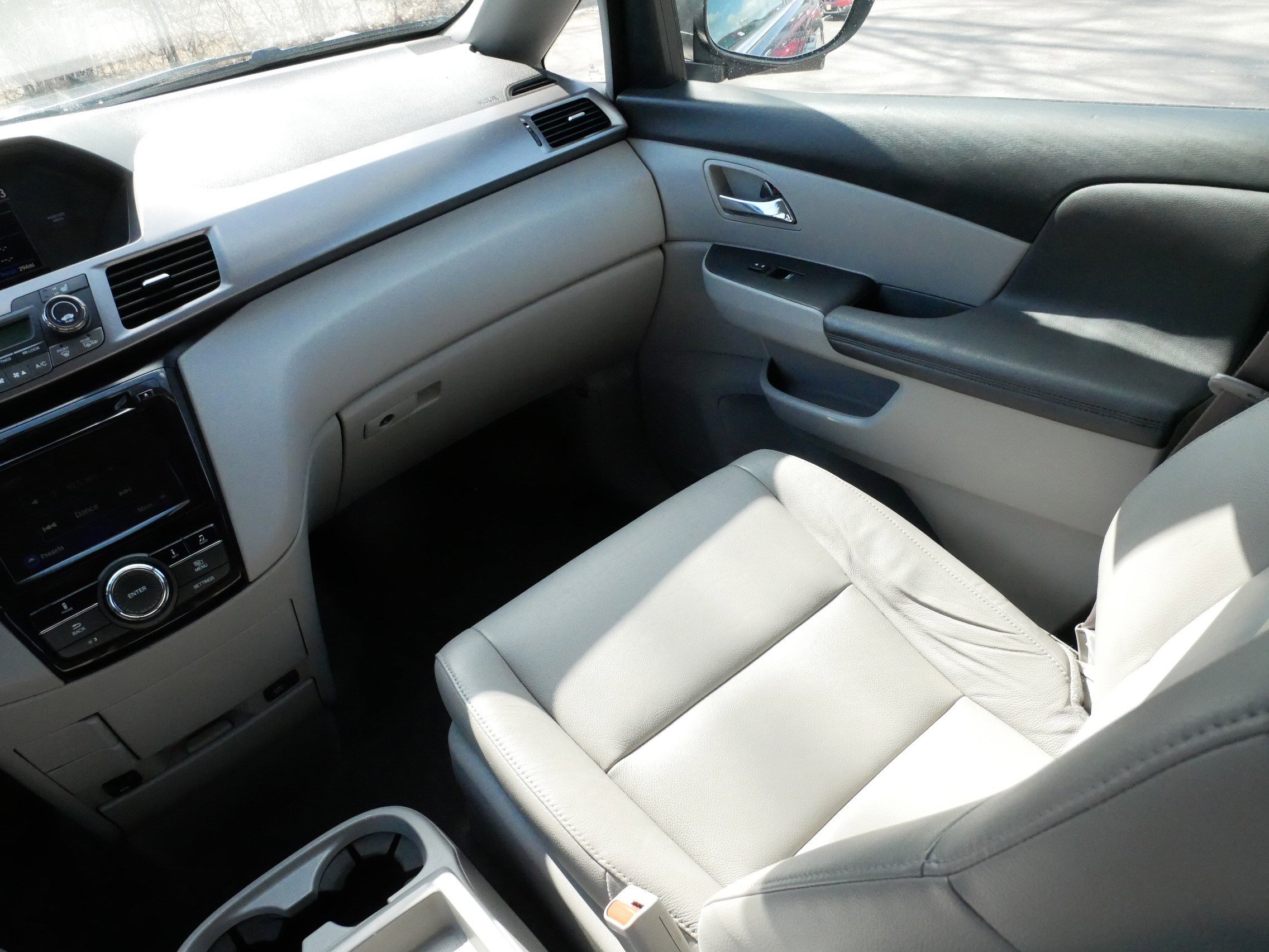 Used 2015 Honda Odyssey EX-L image 11