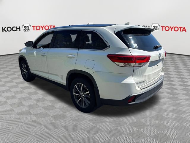 Used 2019 Toyota Highlander XLE AWD/4WD image 6