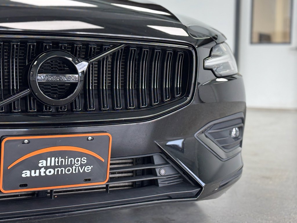 Used 2020 Volvo S60 T6 Inscription image 11