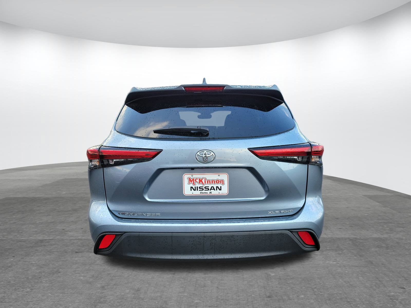 Used 2023 Toyota Highlander XLE image 6