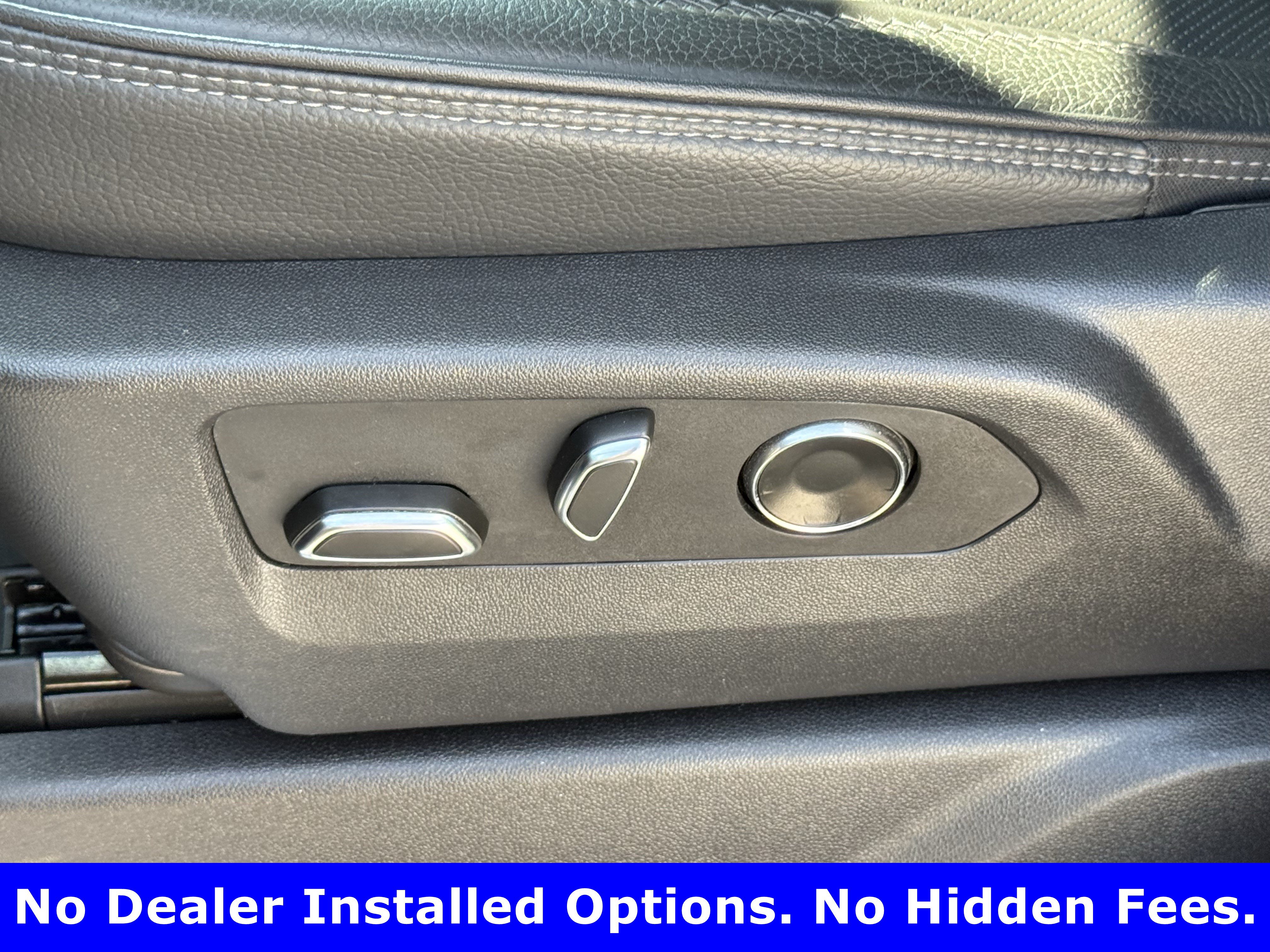 Used 2025 GMC Sierra 3500 Denali AWD/4WD image 25