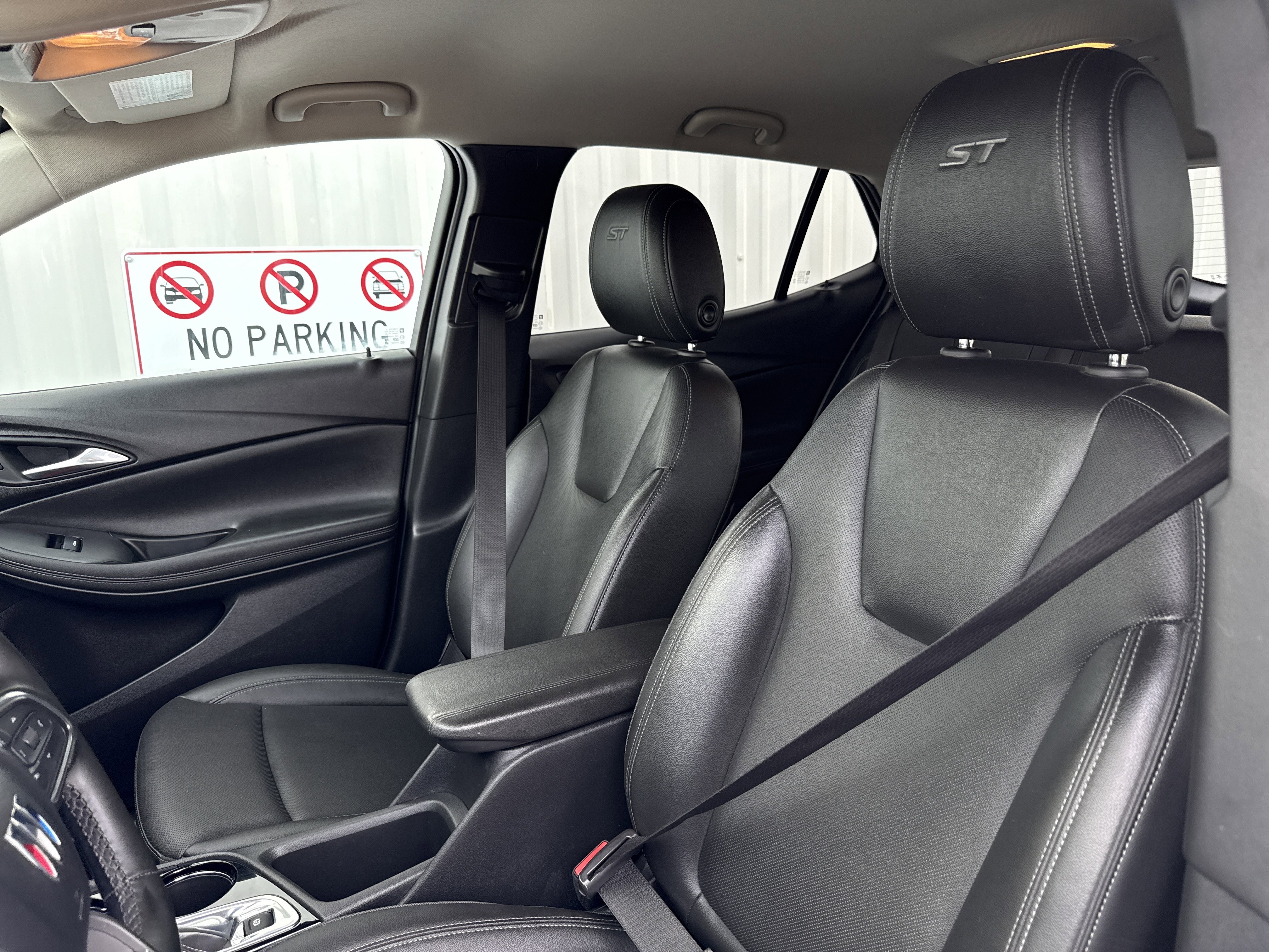 Used 2024 Buick Encore GX Sport Touring image 16