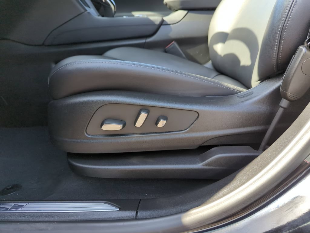 Used 2025 Cadillac XT5 Premium Luxury FWD image 12