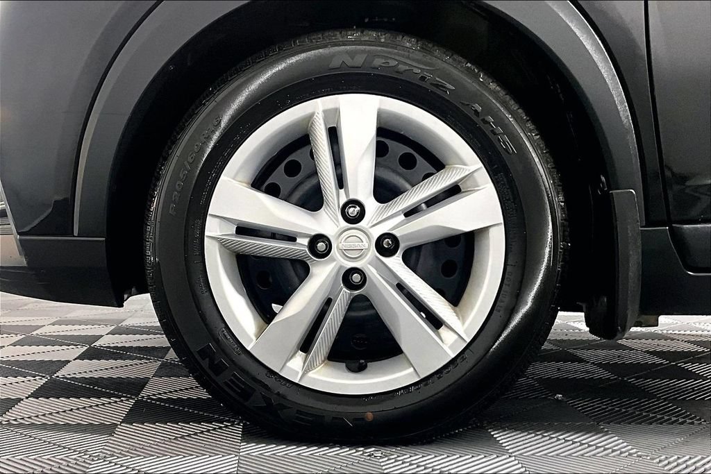 Used 2020 Nissan Kicks S FWD image 8