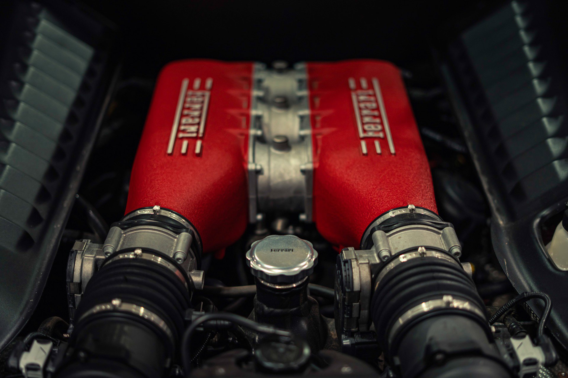 Used 2011 Ferrari 458 Italia Coupe RWD image 40