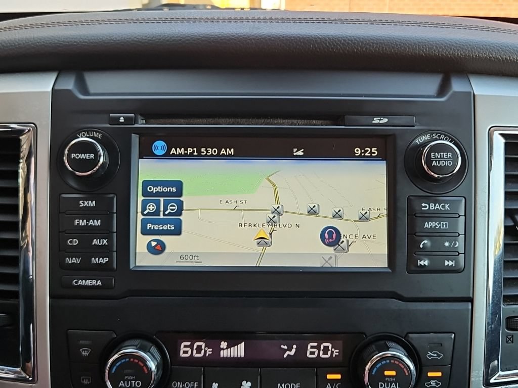 Used 2016 Nissan Titan SL AWD/4WD image 17