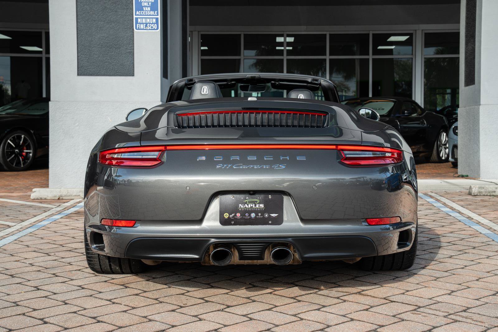 Used 2018 Porsche 911 Carrera 4S image 23