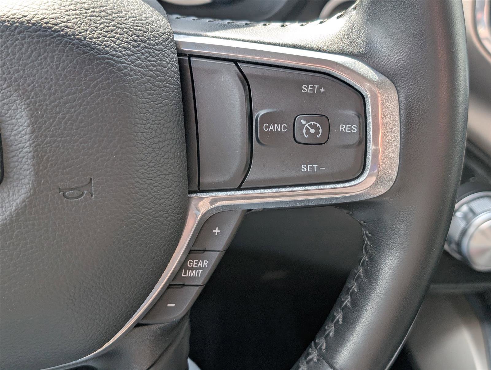 Used 2022 RAM 1500 Laramie AWD/4WD image 23