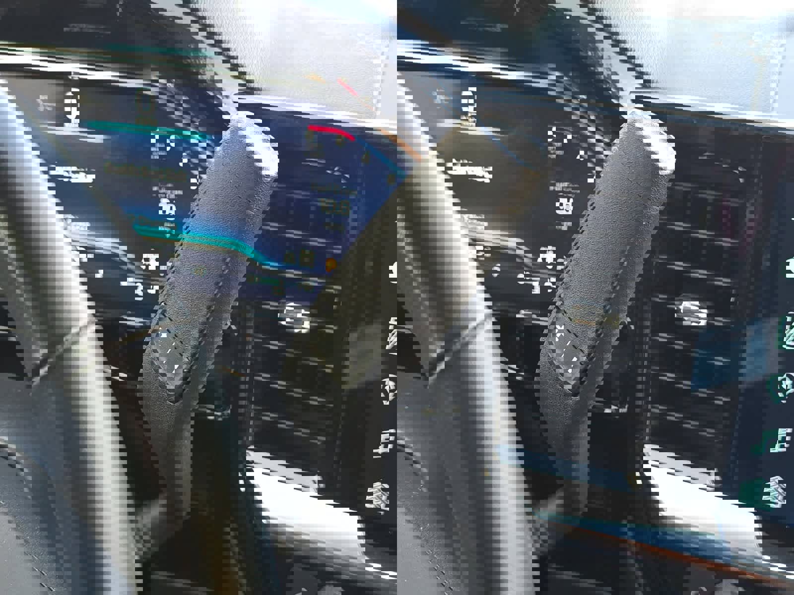 Used 2024 Chevrolet Silverado 2500 LT image 20