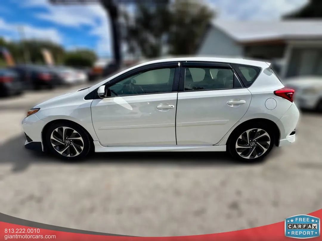 Used 2018 Toyota Corolla iM image 8