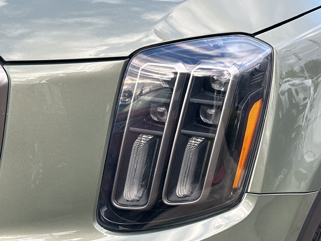 Used 2023 Kia Telluride SX Prestige X-Pro AWD/4WD image 9