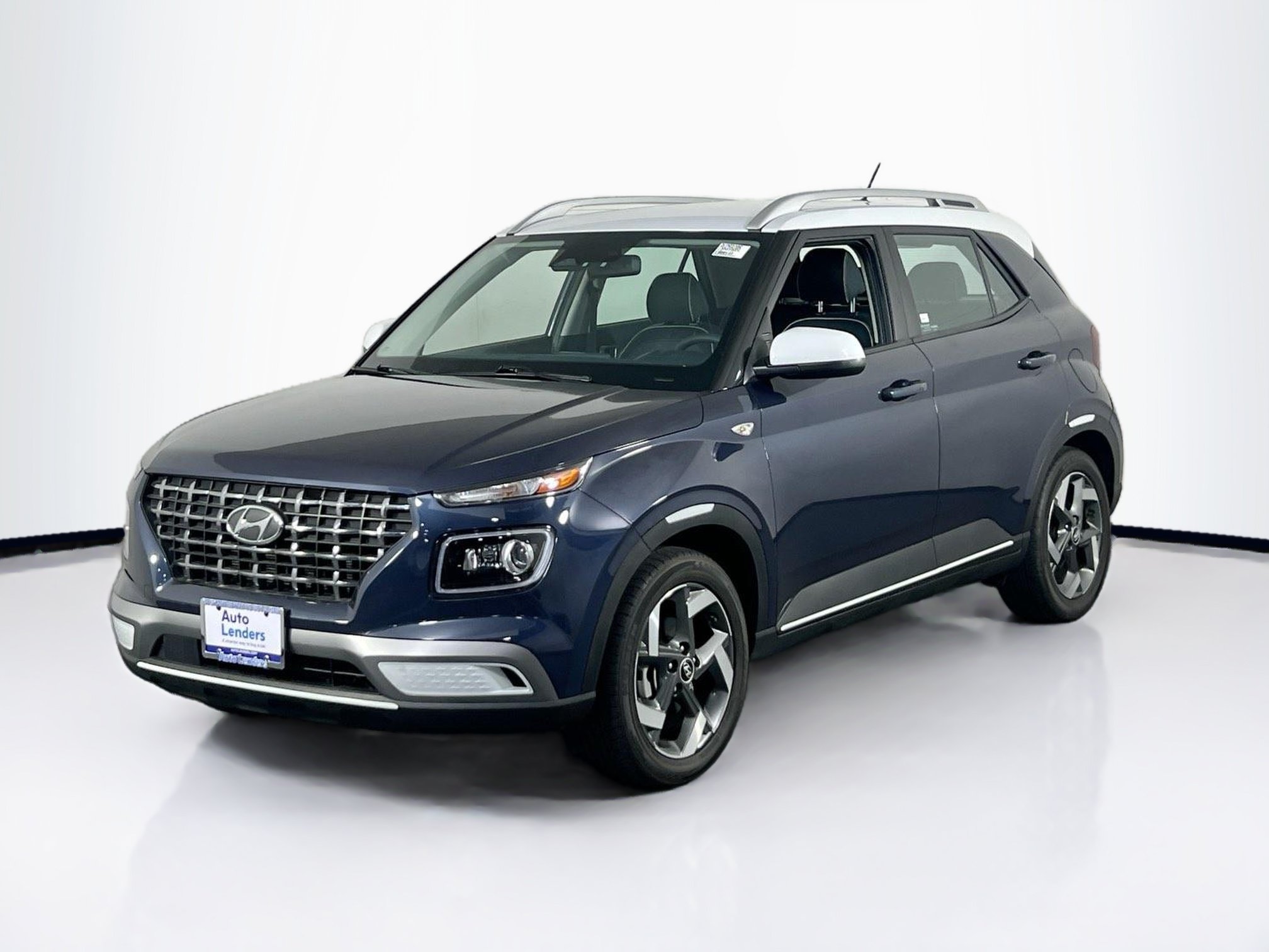 Used 2023 Hyundai Venue Limited FWD image 1