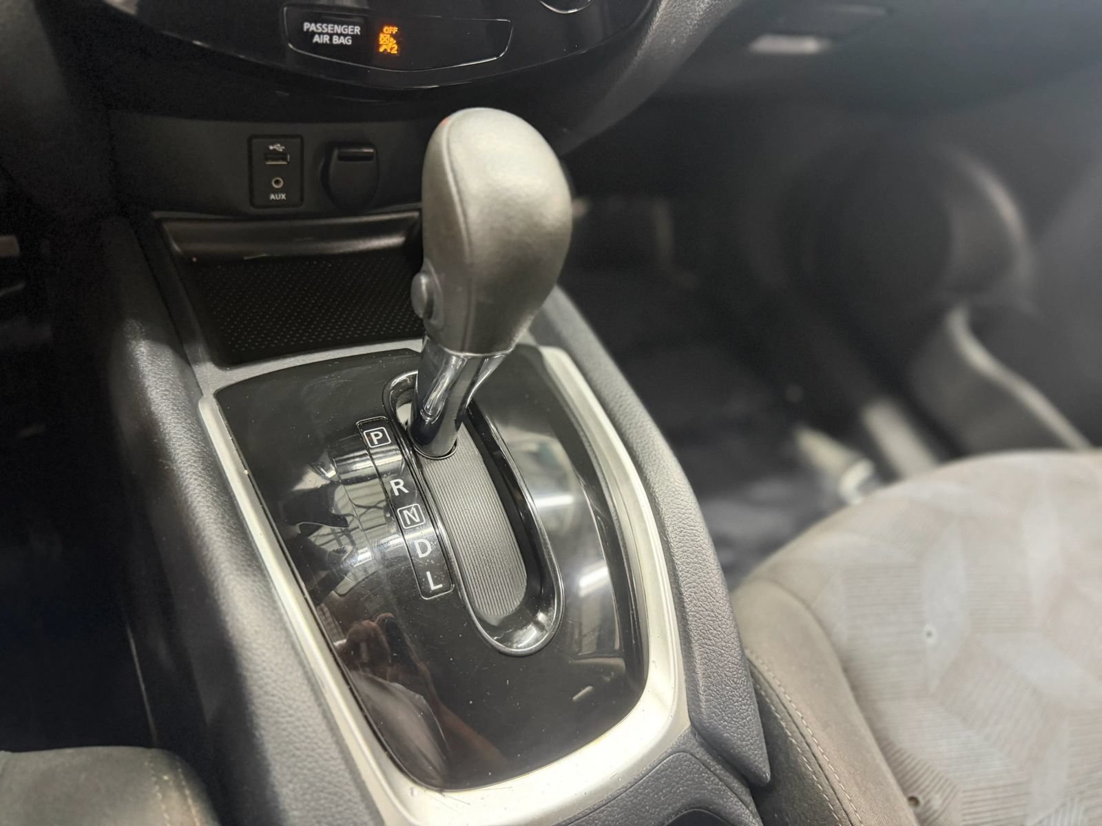 Used 2016 Nissan Rogue SV AWD/4WD image 31